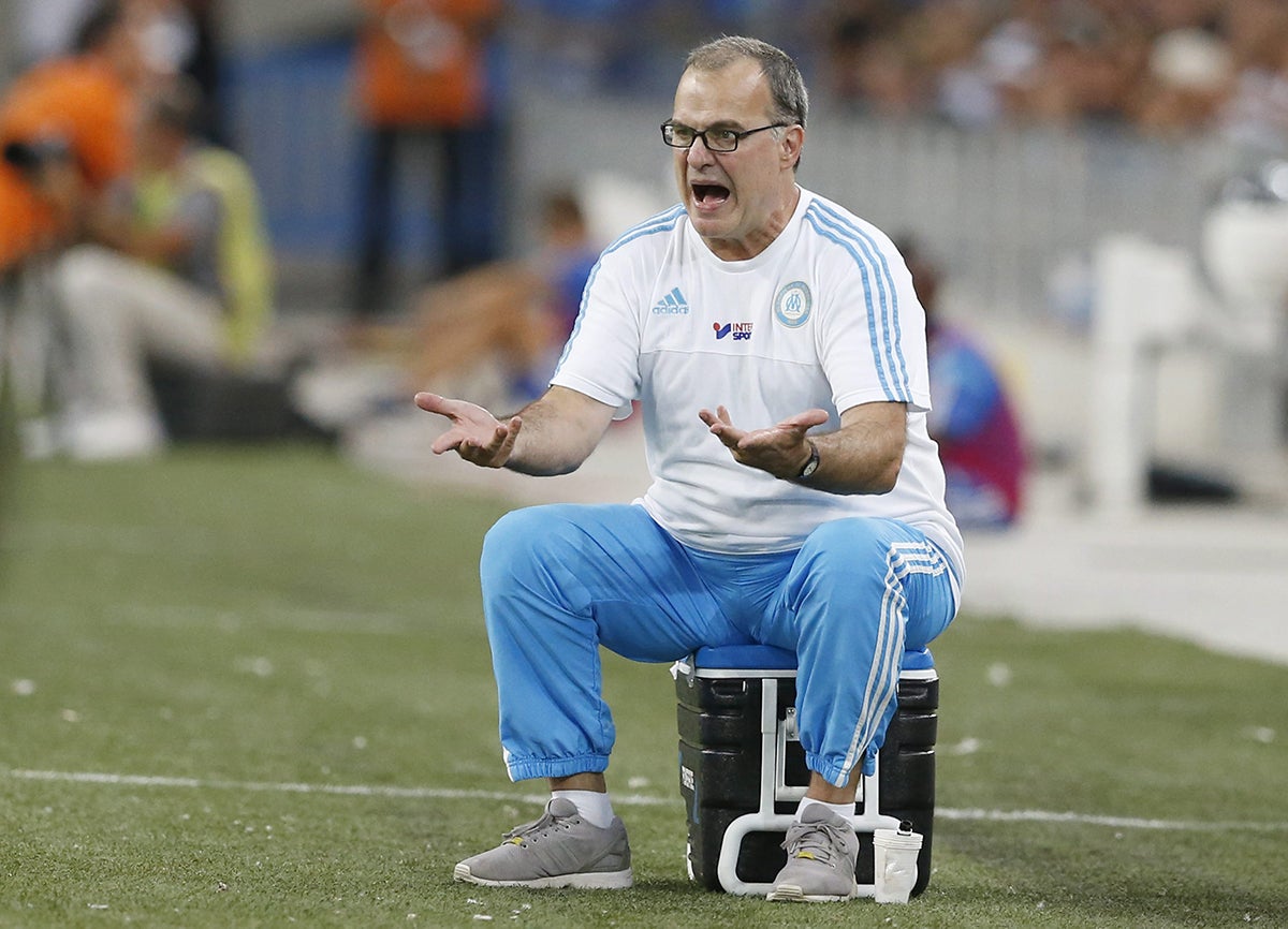 Bielsa deja de ser entrenador de la Lazio dos días después Bielsa deja de ser entrenador de la Lazio dos días después