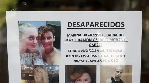 Un cartel anuncia la desaparición en Cuenca de dos amigas mayores de edad Un cartel anuncia la desaparición en Cuenca de dos amigas mayores de edad