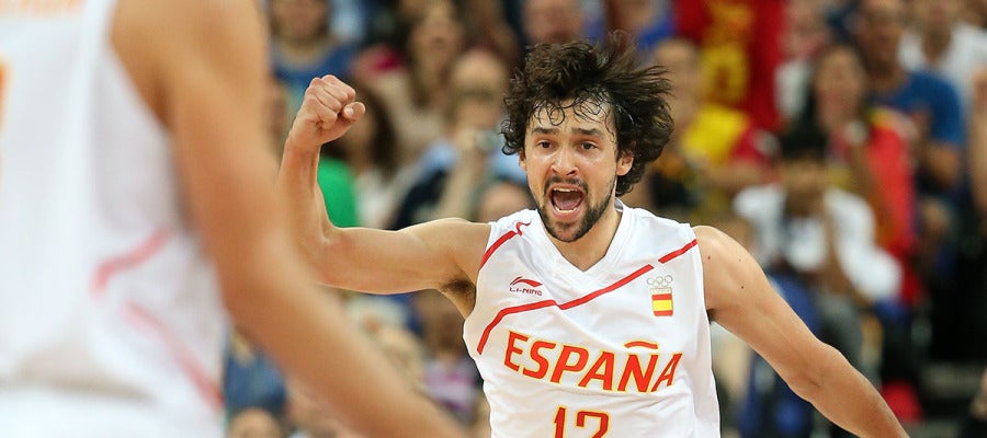 Llull celebra un punto con España Llull celebra un punto con España