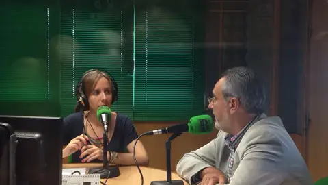 Jose Manuel Cores Touris de visita en nuestros micrófonos Susana Pedreira entrevista al DelegadoTerritorial de la Xunta en Pontevedra