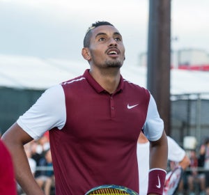 Kyrgios, con la mirada perdida Kyrgios, con la mirada perdida