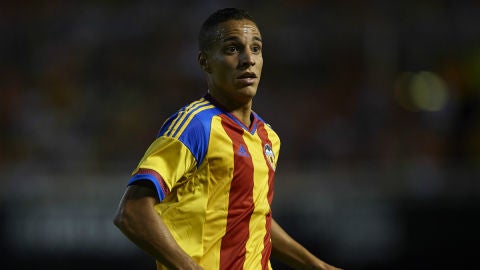 Rodrigo, atacante del Valencia