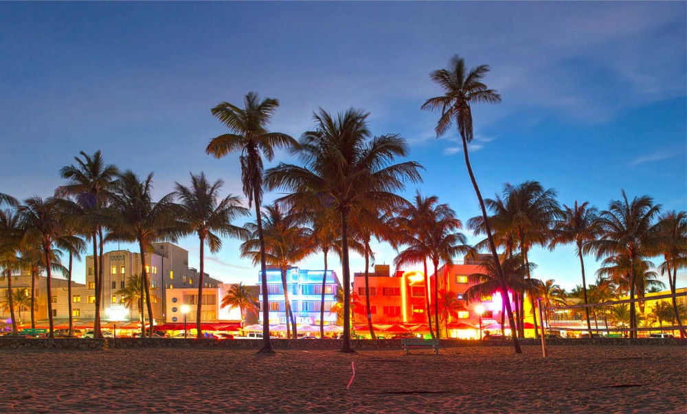 Votan contra la restricción para la venta de bebidas alcohólicas en Miami Beach Votan contra la restricción para la venta de bebidas alcohólicas en Miami Beach
