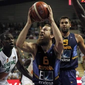 Sergio Rodríguez lanza a canasta Sergio Rodríguez lanza a canasta