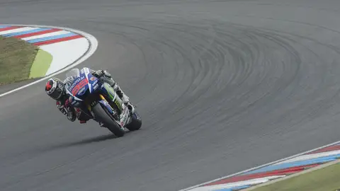 Jorge Lorenzo, con su Yamaha en Brno Jorge Lorenzo, con su Yamaha en Brno