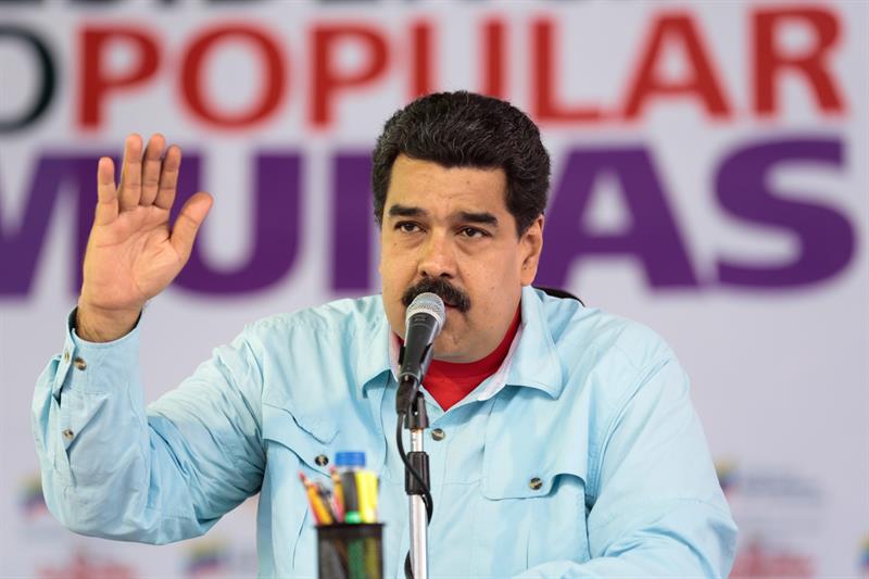 Maduro mantendrá cerrada la frontera con Colombia hasta que salgan los contrabandistas y paramilitares Maduro mantendrá cerrada la frontera con Colombia hasta que salgan los contrabandistas y paramilitares