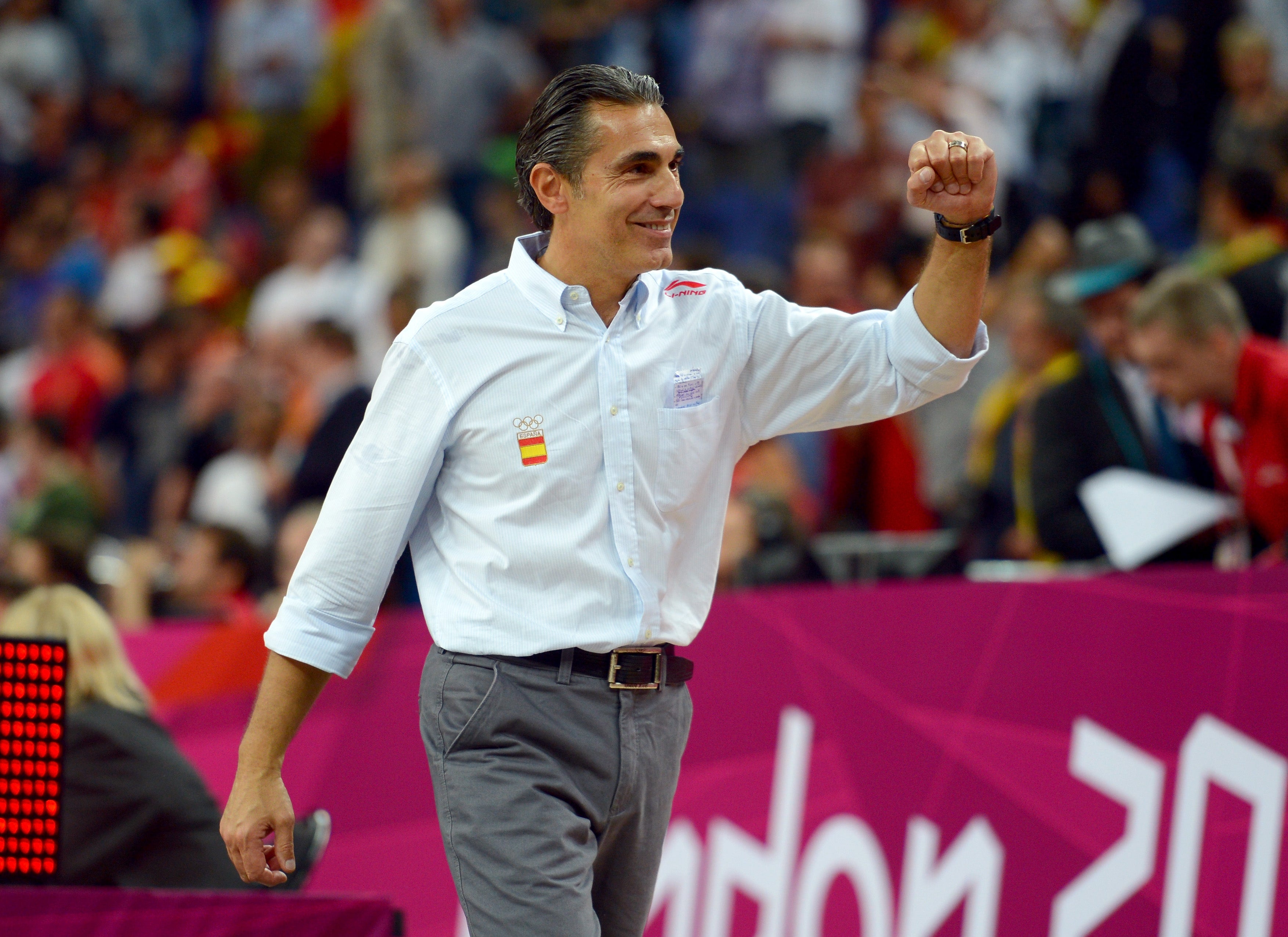 Sergio Scariolo: "Juan Carlos Navarro es un ejemplo y se merece todo el respeto y la admiración" Sergio Scariolo: "Juan Carlos Navarro es un ejemplo y se merece todo el respeto y la admiración"