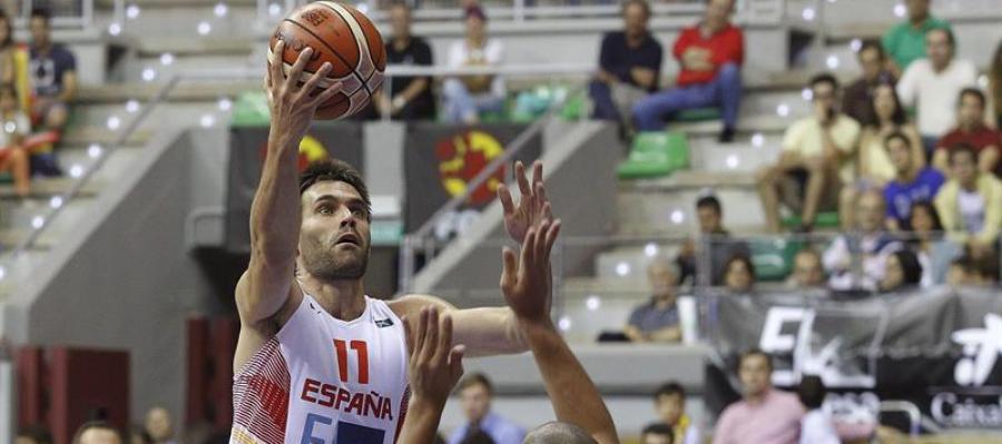San Emeterio intenta anotar ante Venezuela San Emeterio intenta anotar ante Venezuela