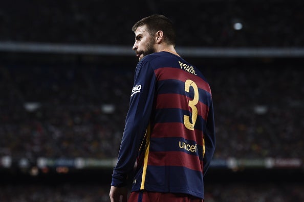 Piqué: "Ganar la Liga no dependerá de los árbitros, son cien por cien imparciales" Piqué: "Ganar la Liga no dependerá de los árbitros, son cien por cien imparciales"