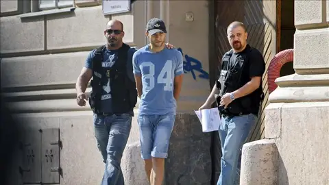 Sergio Morate es escoltado por la Unidad de Investigación Criminal de la Policía Sergio Morate es escoltado por la Unidad de Investigación Criminal de la Policía