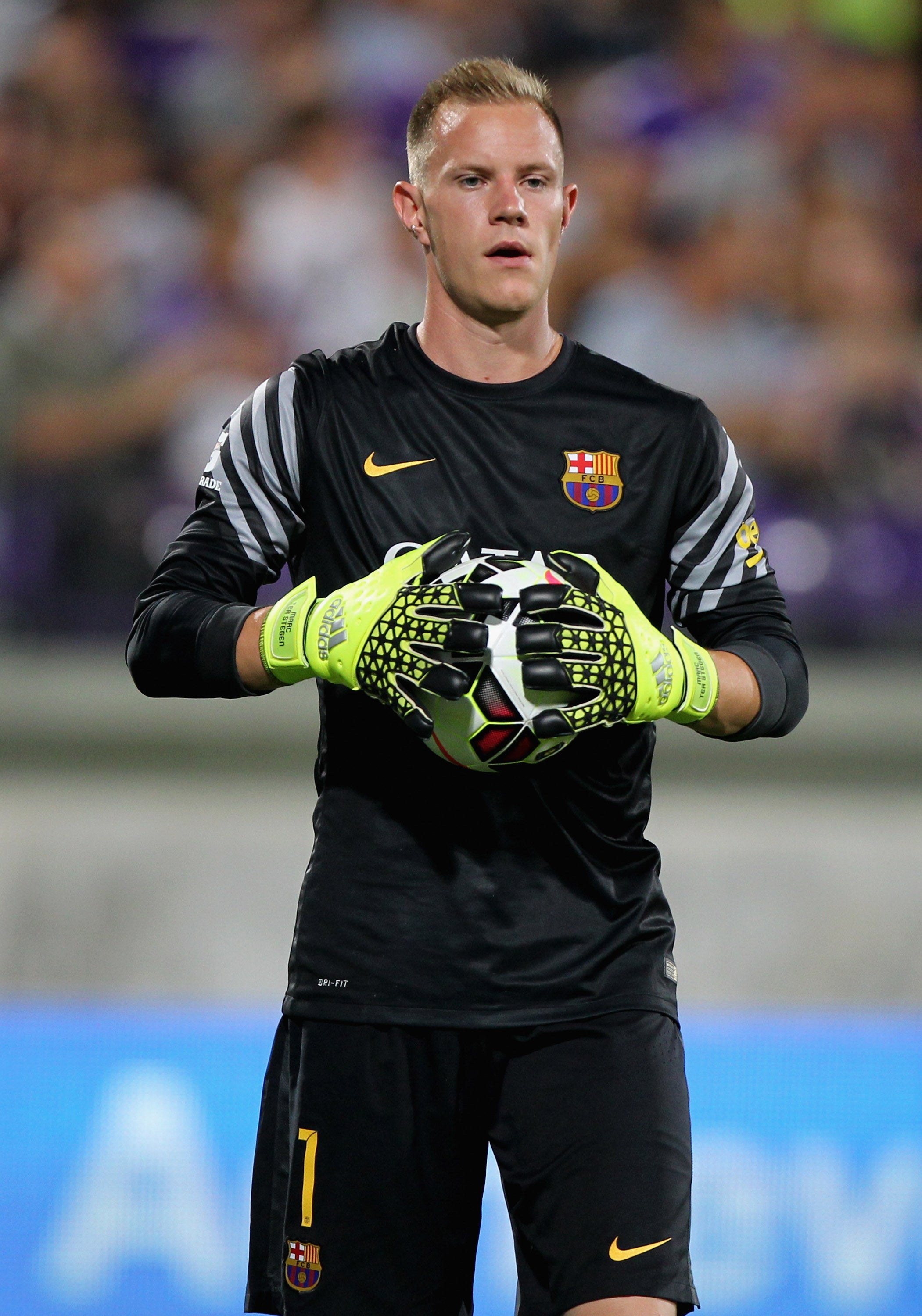 Tertulia: ¿Está bien cubierta la portería del Barcelona? Tertulia: ¿Está bien cubierta la portería del Barcelona?