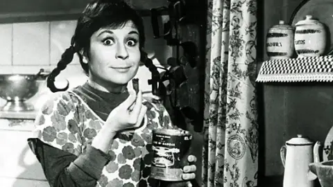 'La Tonta del bote', el papel de Lina Morgan en el cine más recordado 'La Tonta del bote', el papel de Lina Morgan en el cine más recordado