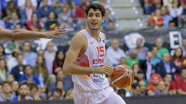 Álex Abrines abandona la concentración de la Selección Española de Baloncesto Álex Abrines abandona la concentración de la Selección Española de Baloncesto
