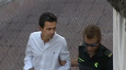 El presunto testaferro de Rato, Alberto Portuondo, en una imagen de televisión El presunto testaferro de Rato, Alberto Portuondo, en una imagen de televisión