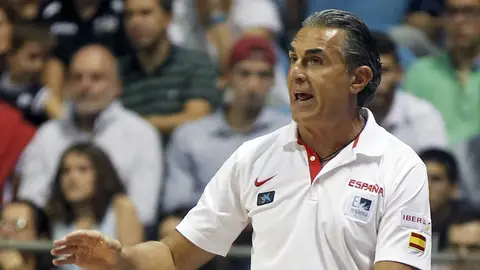 Sergio Scariolo da instrucciones durante un partido Sergio Scariolo da instrucciones durante un partido