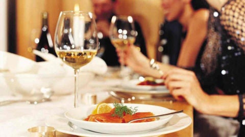 Protocolo en la mesa