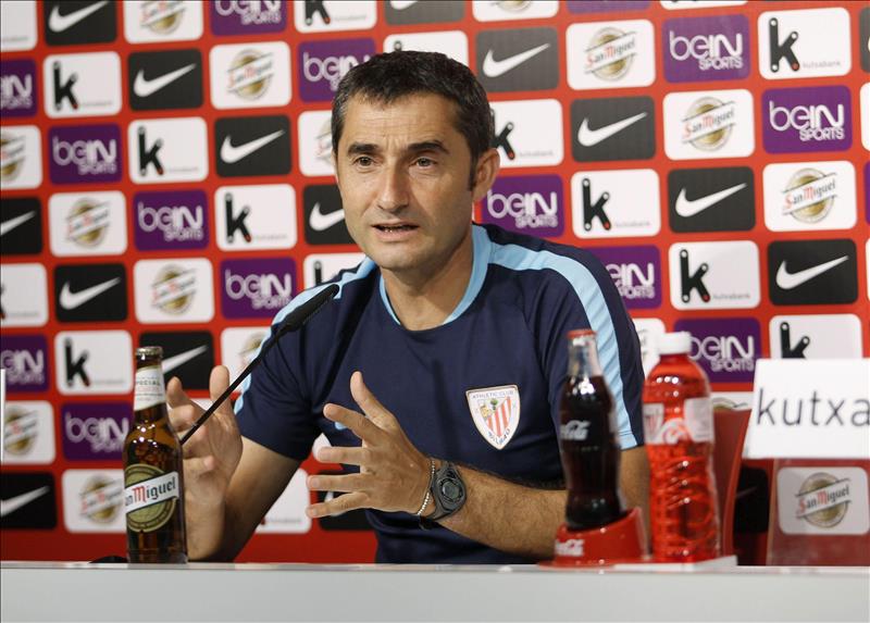 Valverde: "El Barça ha ganado muchos títulos y nadie pensó que fue por la ayuda arbitral" Valverde: "El Barça ha ganado muchos títulos y nadie pensó que fue por la ayuda arbitral"