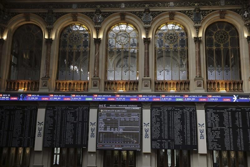 El Ibex 35 se deja un 5% y registra su mayor caída en tres años El Ibex 35 se deja un 5% y registra su mayor caída en tres años