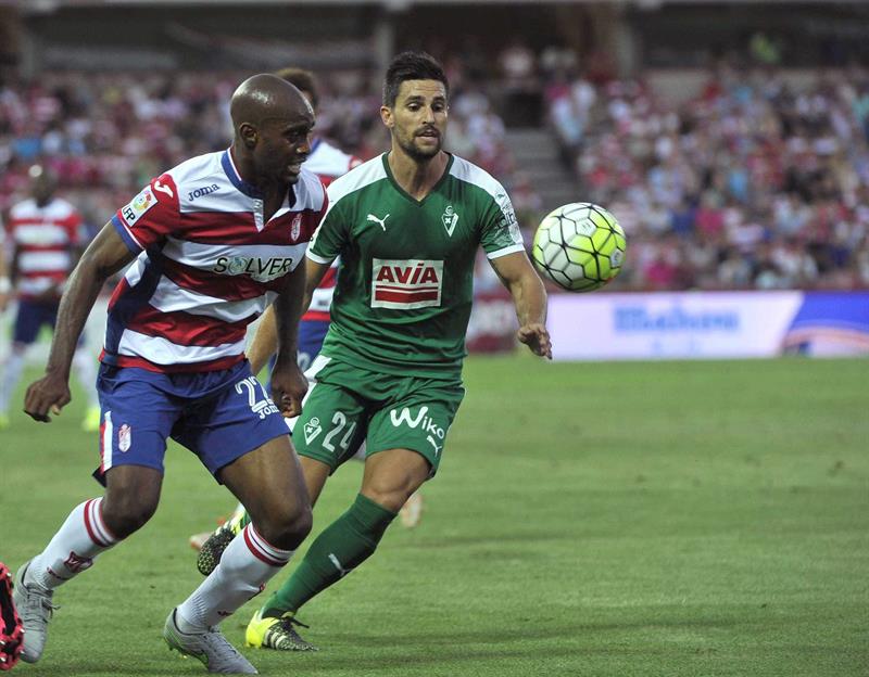 El Éibar, primer líder de la Liga tras vencer al Granada El Éibar, primer líder de la Liga tras vencer al Granada