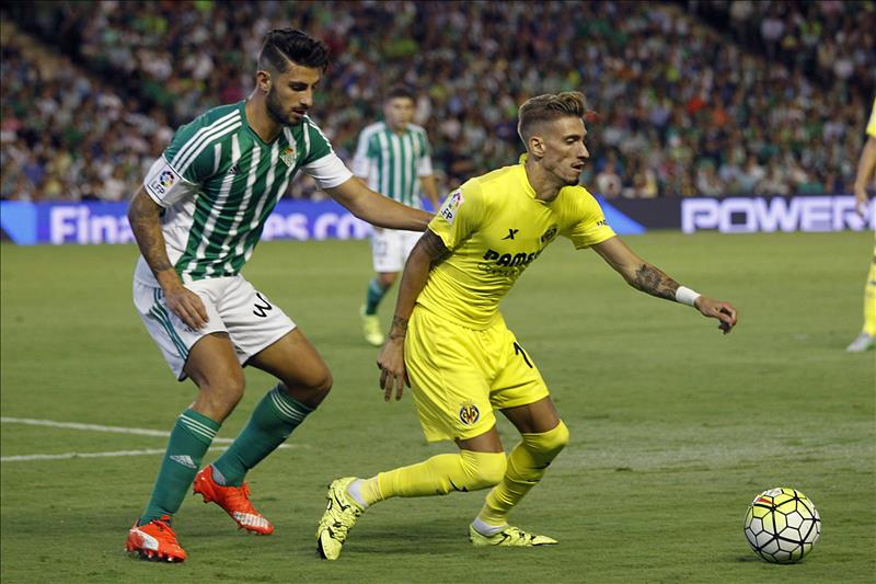 Samu Castillejo: "Hemos demostrado que vamos todos a una y podemos con el mejor equipo del mundo" Samu Castillejo: "Hemos demostrado que vamos todos a una y podemos con el mejor equipo del mundo"