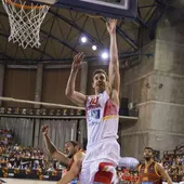 Víctor Claver en el partido ante Macedonia Víctor Claver en el partido ante Macedonia