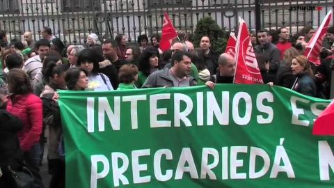 Manifestaci&oacute;n docentes interinos en Oviedo