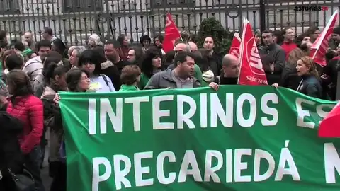 Manifestación docentes interinos en Oviedo Manifestación docentes interinos en Oviedo