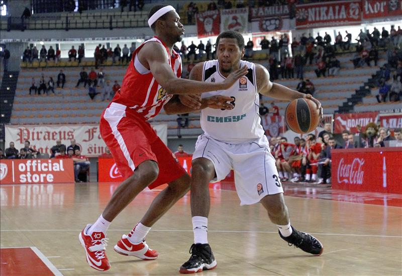 El Madrid hace oficial el fichaje de Trey Thompkins El Madrid hace oficial el fichaje de Trey Thompkins
