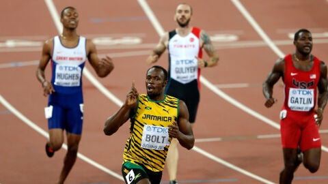 Bolt, tras ganar los 200 metros en Pek&iacute;n