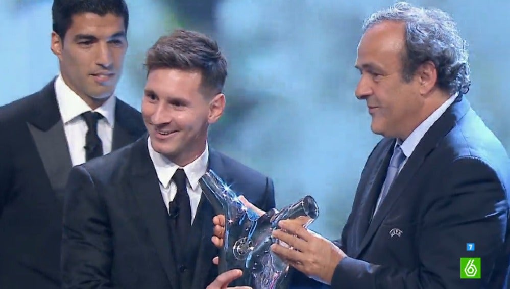 Leo Messi recoge el galardón de Mejor Jugador Europeo