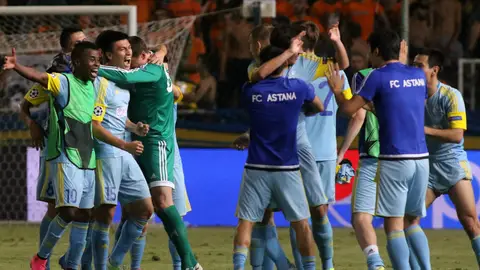 El Astana FC celebra su pase a la Champions League El Astana FC celebra su pase a la Champions League