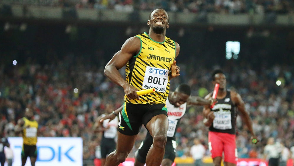 Usain Bolt, radiante tras ganar el 4x100