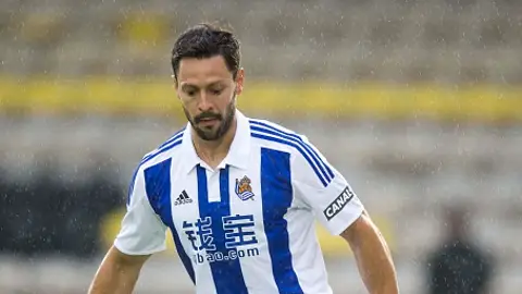 El jugador de la Real, Alberto de la Bella El jugador de la Real, Alberto de la Bella