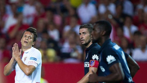 Gabi Fern&aacute;ndez durante el encuentro contra el Sevilla