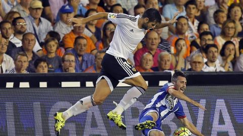 El Valencia empata en casa frente al Deportivo