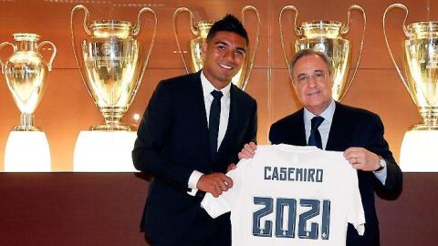 Casemiro con el dorsal 2021, fecha de su renovaci&oacute;n