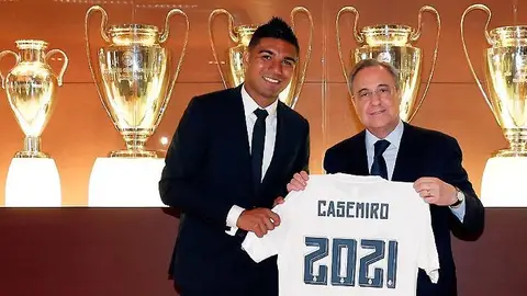 Casemiro con el dorsal 2021, fecha de su renovación Casemiro con el dorsal 2021, fecha de su renovación