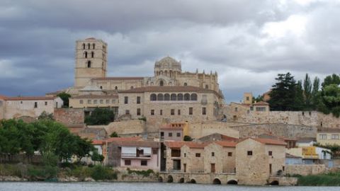Imagen panor&aacute;mica de la muralla de Zamora.