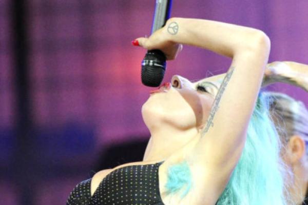 Axilas de colores, la debilidad de las 'fashion victim' de Nueva York Axilas de colores, la debilidad de las 'fashion victim' de Nueva York