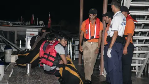 Refugiados llegan a Grecia Refugiados llegan a Grecia