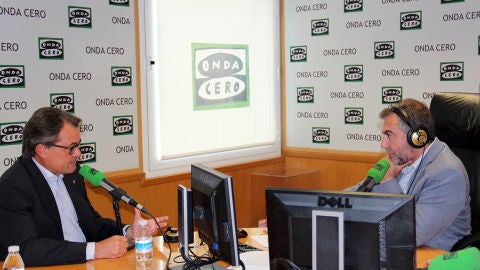 Artur Mas durante su entrevista con Carlos Alsina en M&aacute;s de uno