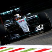 Lewis Hamilton en el circuito de Monza