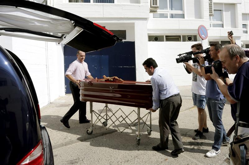 Ruiz-Mateos será enterrado en Rota Ruiz-Mateos será enterrado en Rota