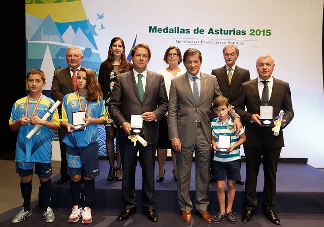 Noticias de Asturias en "Más de Uno" 08/09/2015 con Ana Fierro Noticias de Asturias en "Más de Uno" 08/09/2015 con Ana Fierro