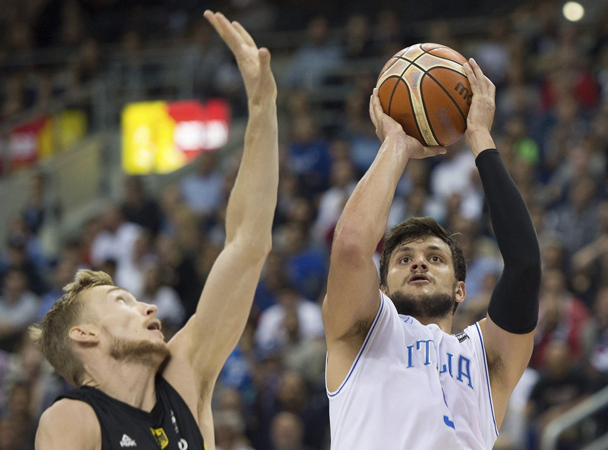 Italia sufre para vencer a Alemania en la prórroga Italia sufre para vencer a Alemania en la prórroga