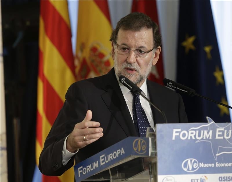 Rajoy pide a cada catalán que vote el 27S para que no voten otros por él Rajoy pide a cada catalán que vote el 27S para que no voten otros por él