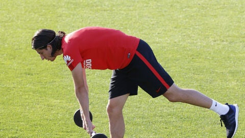 Filipe Luis, durante un entrenamiento con el Atl&eacute;tico de Madrid