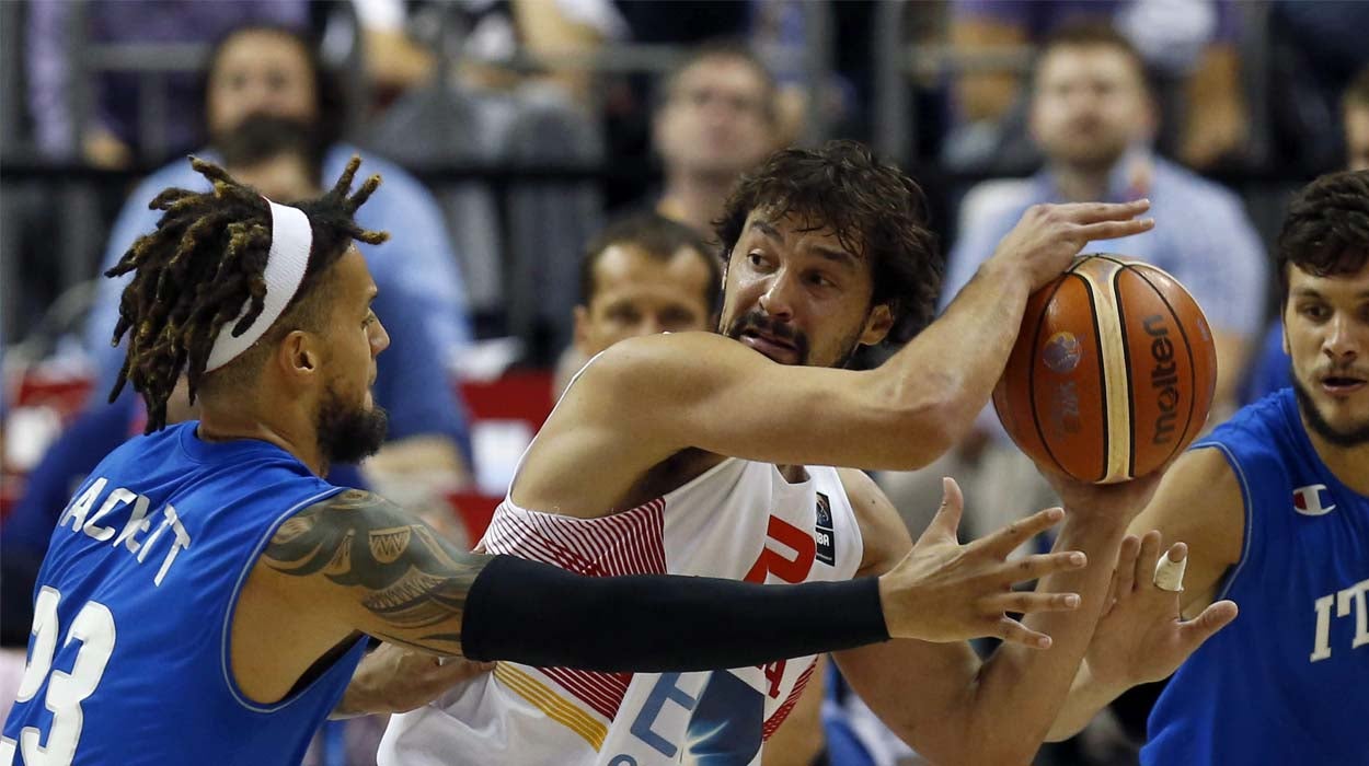 Sergio Llull: "Cuando dejas jugar a un equipo como Italia pasa esto" Sergio Llull: "Cuando dejas jugar a un equipo como Italia pasa esto"