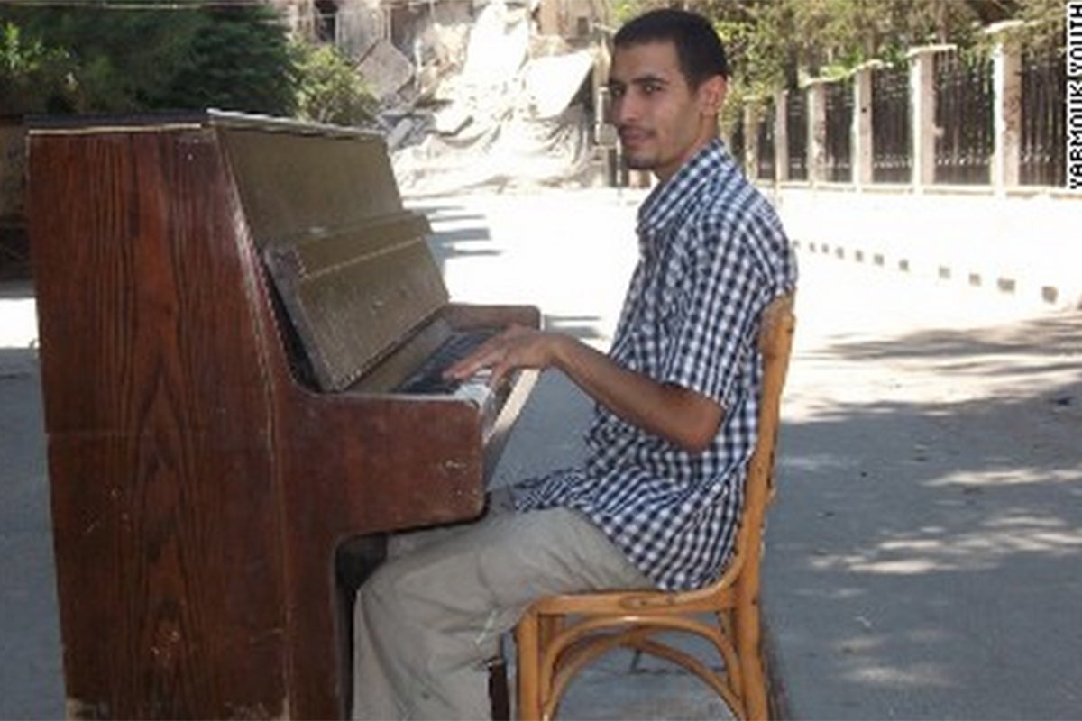 Aeham, el hombre que toca el piano en mitad de la guerra de Siria Aeham, el hombre que toca el piano en mitad de la guerra de Siria