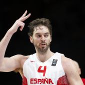 Pau Gasol celebra una canasta durante el España-Polonia del Eurobasket